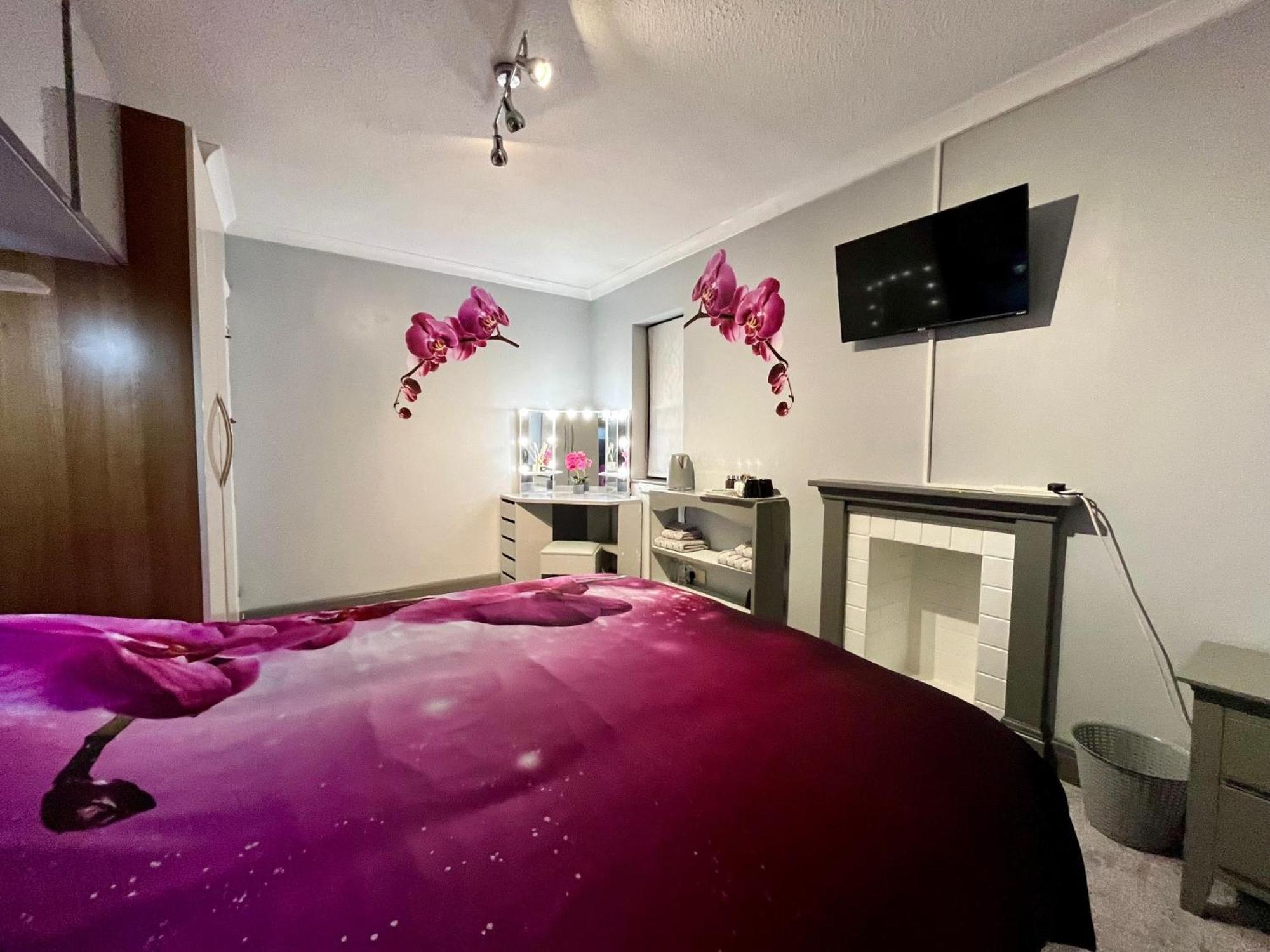 Willow Ridge - A Large Country House With 3 Rental Rooms Clutton Exteriör bild